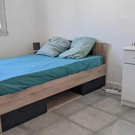 Apartment 65 M With Balcony Near The Sea Апартаменты
