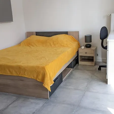 Apartment 65 M With Balcony Near The Sea *